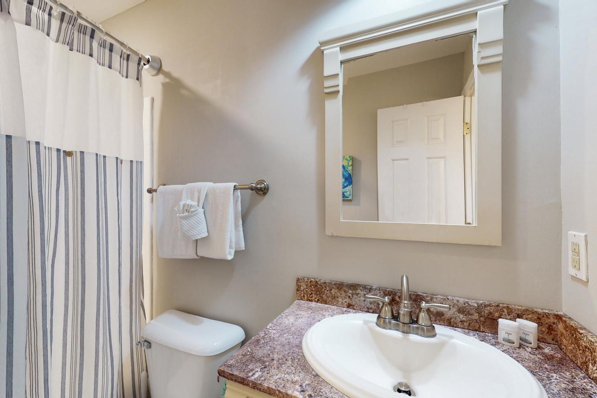 Pawleys Island Apartment Room photo